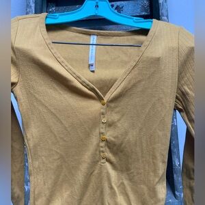 Aritzia Babaton long sleeve